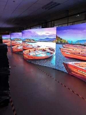 P3.91レンタルLED表示4.81はPantallasコンサートの催し物のカーブのラジアンを15-90度導きました